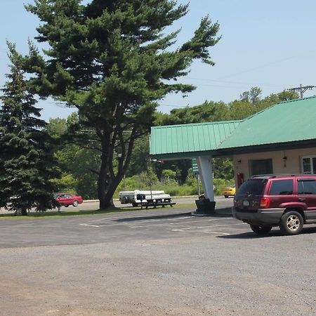 אוסווגו Evergreen Motel מראה חיצוני תמונה