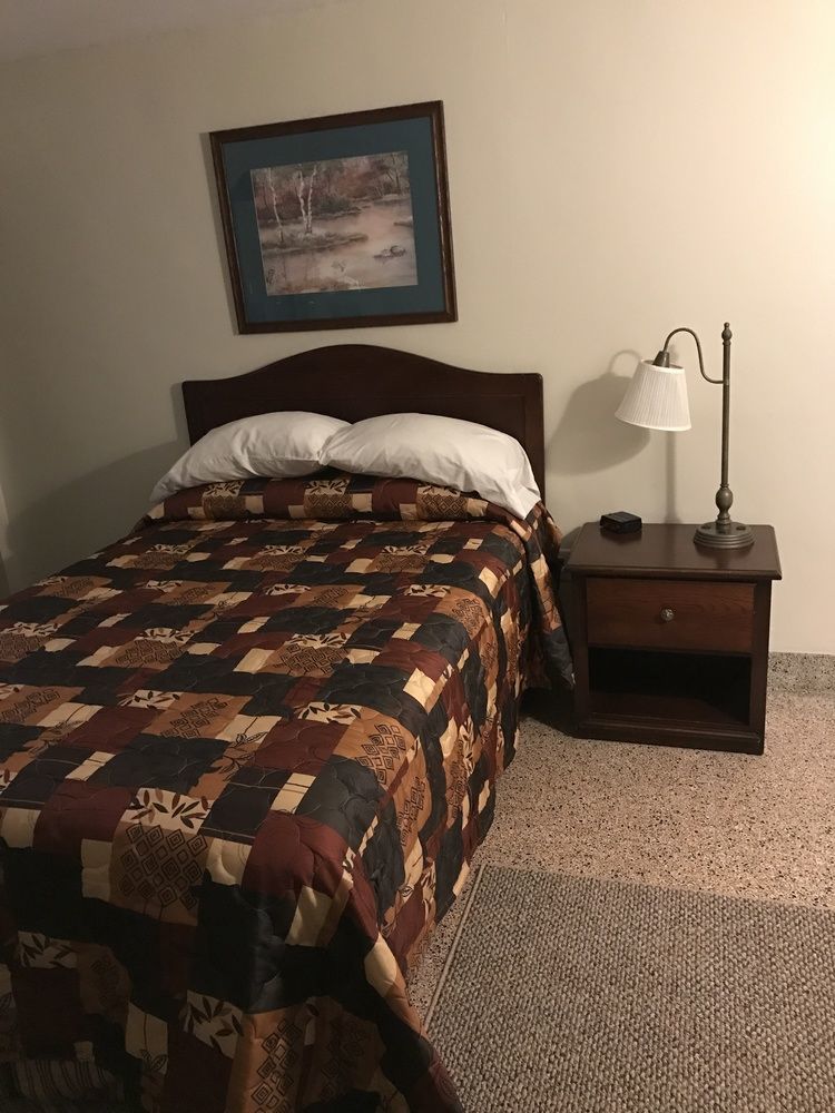 אוסווגו Evergreen Motel מראה חיצוני תמונה