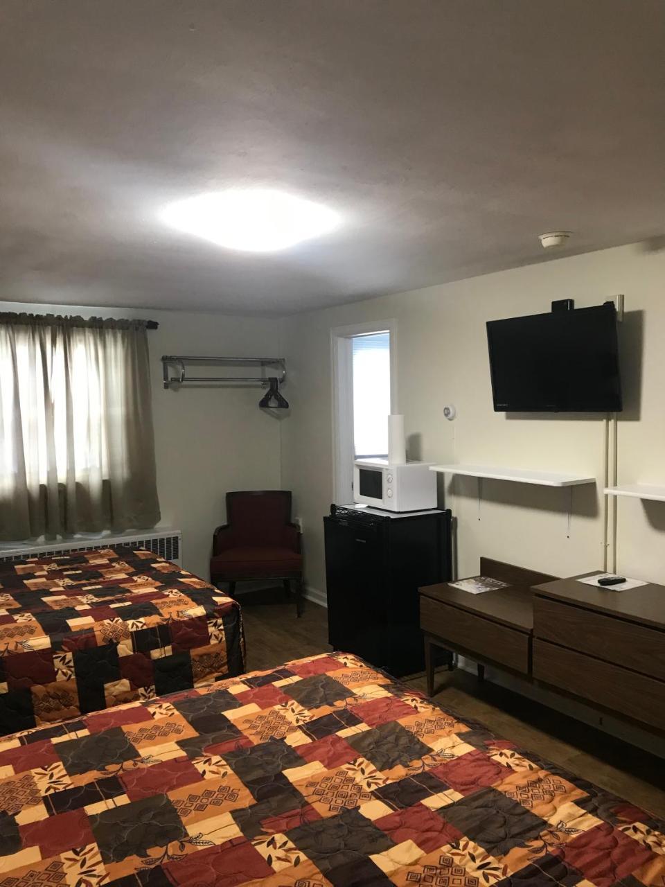אוסווגו Evergreen Motel מראה חיצוני תמונה
