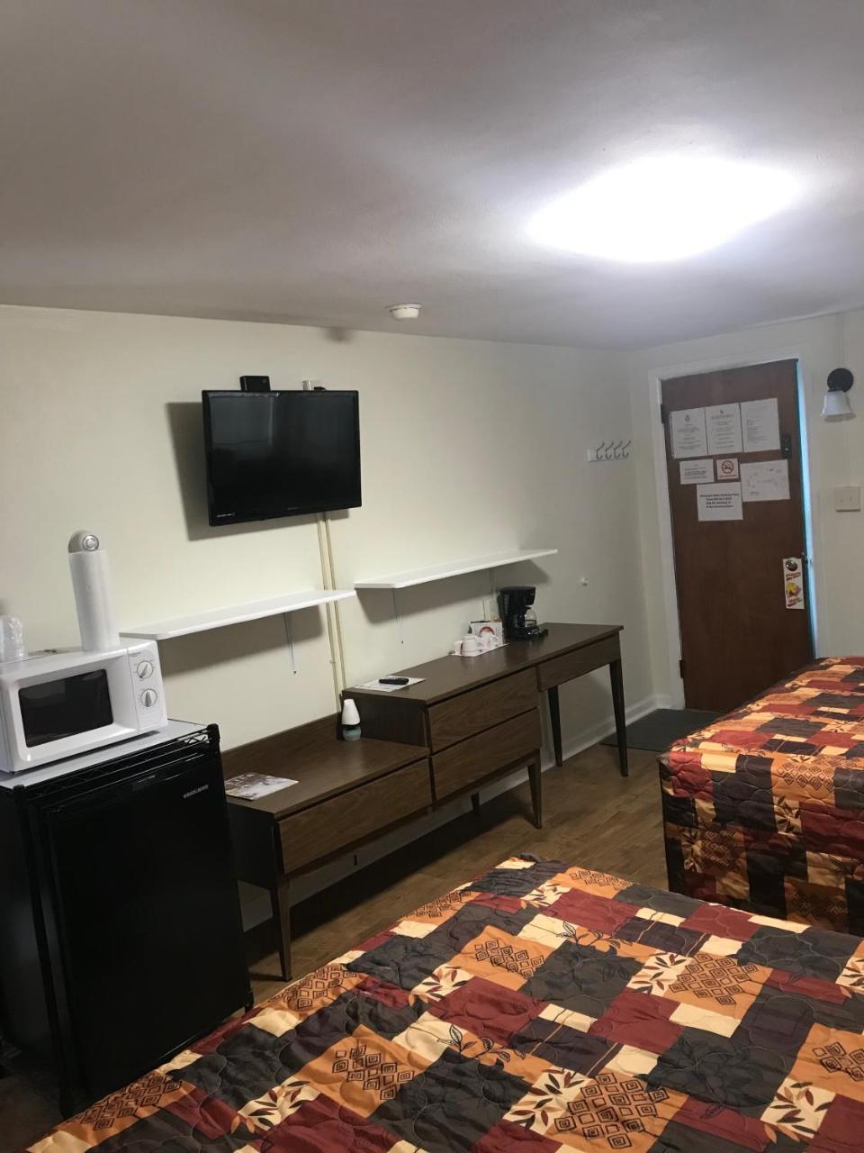 אוסווגו Evergreen Motel מראה חיצוני תמונה