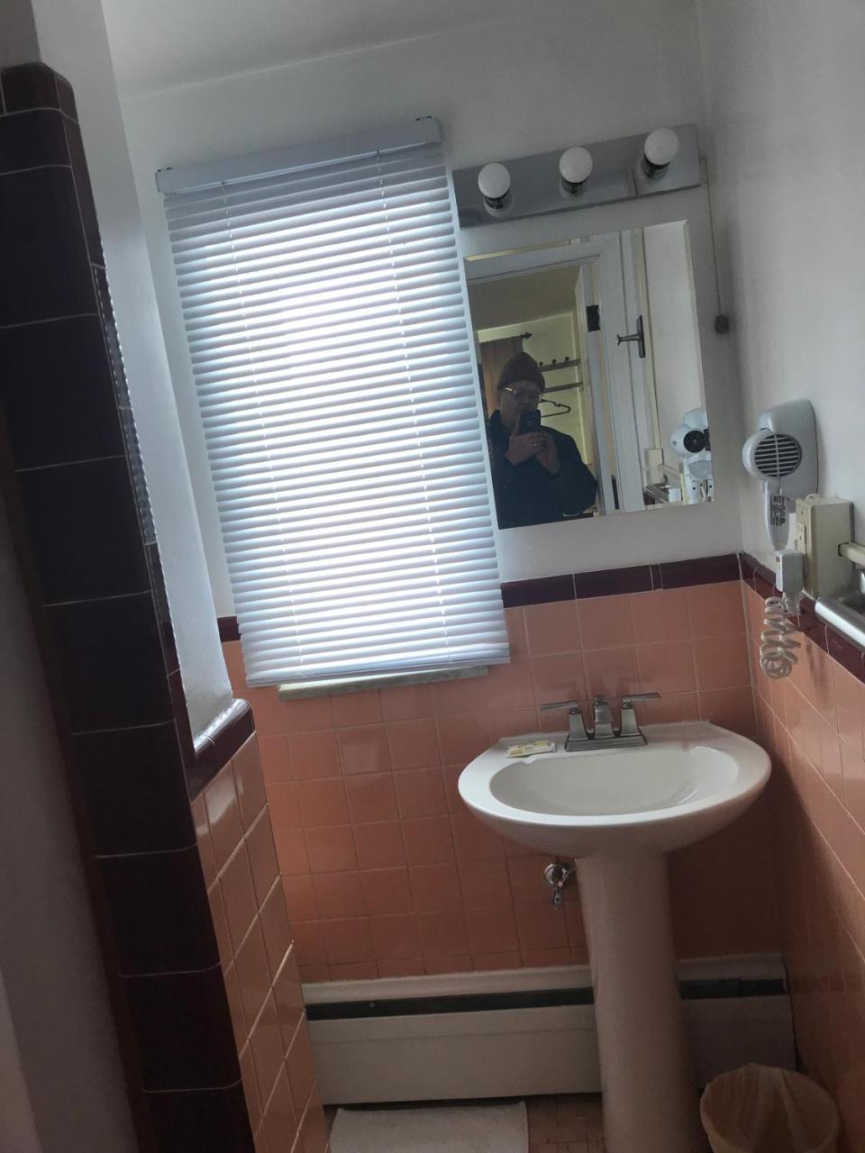 אוסווגו Evergreen Motel מראה חיצוני תמונה