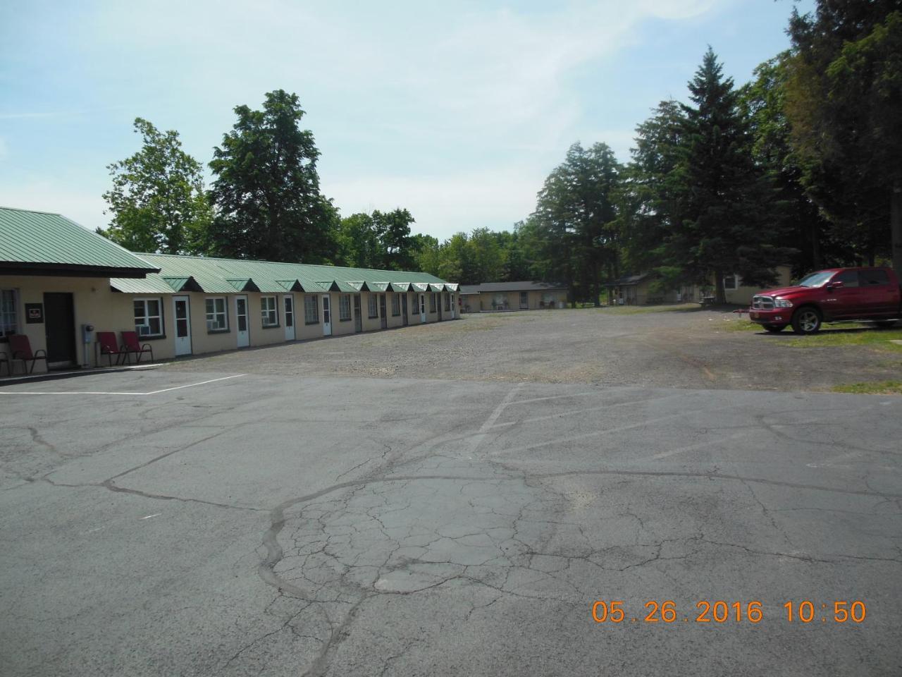 אוסווגו Evergreen Motel מראה חיצוני תמונה