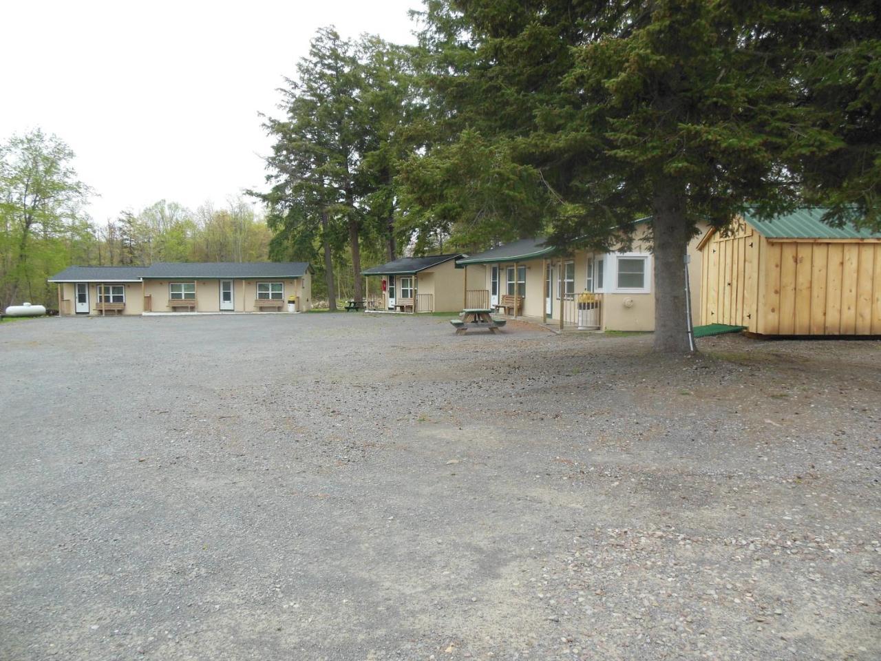 אוסווגו Evergreen Motel מראה חיצוני תמונה