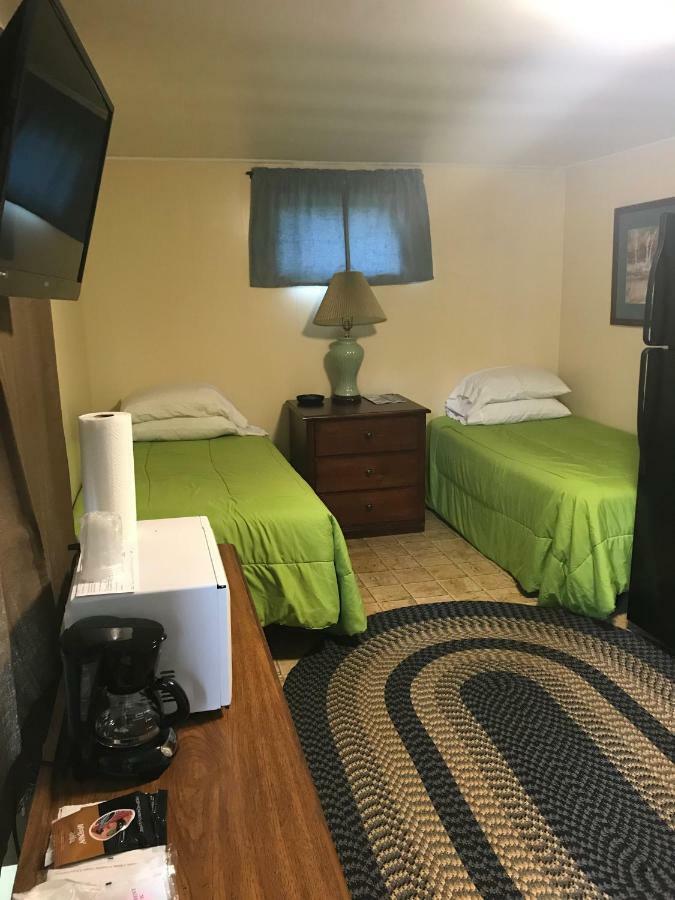 אוסווגו Evergreen Motel מראה חיצוני תמונה