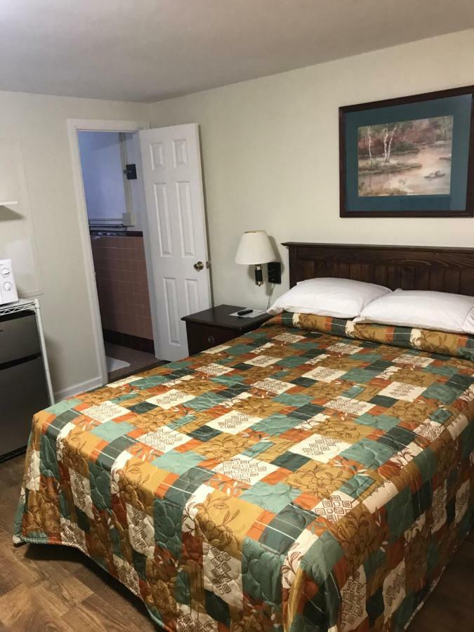 אוסווגו Evergreen Motel מראה חיצוני תמונה