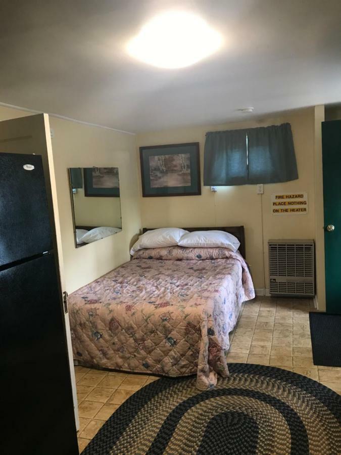 אוסווגו Evergreen Motel מראה חיצוני תמונה
