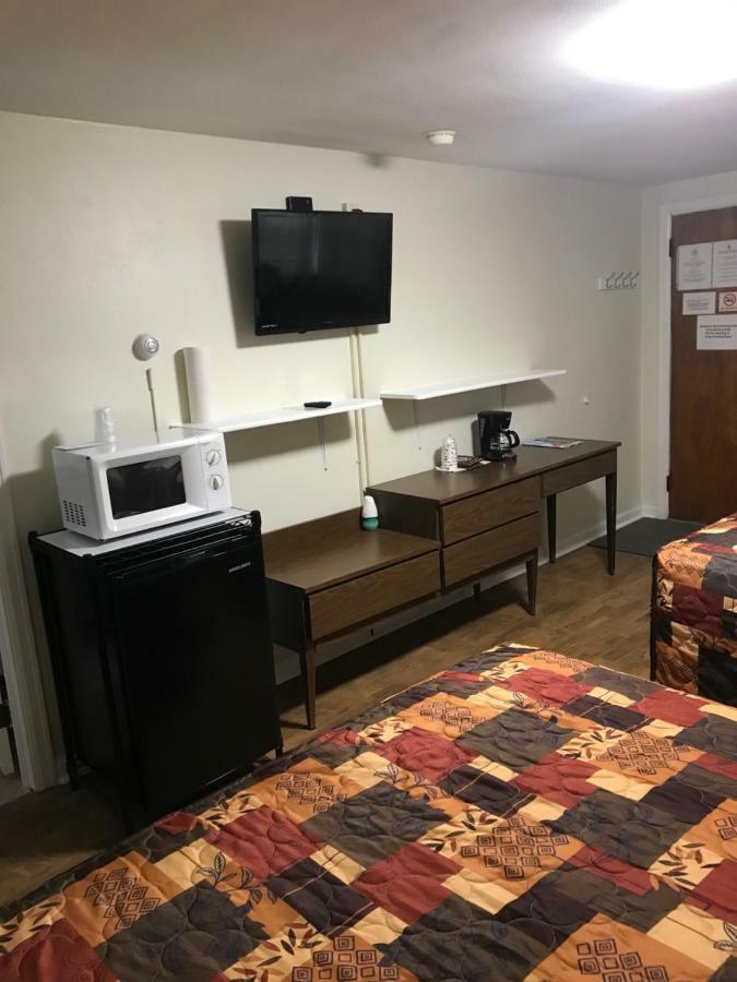 אוסווגו Evergreen Motel מראה חיצוני תמונה