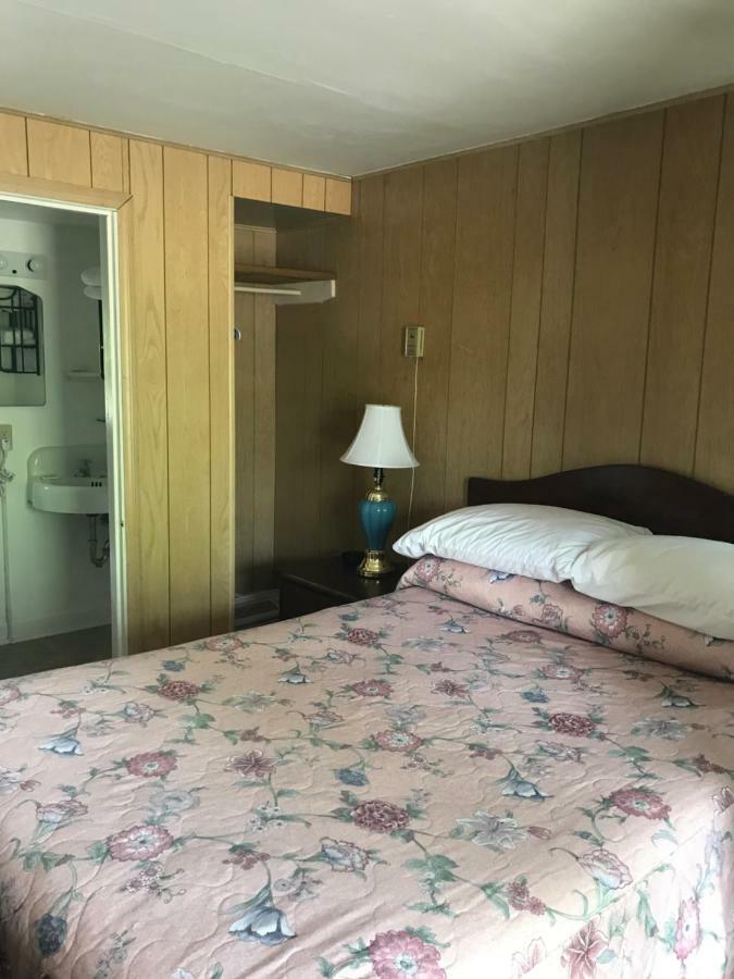 אוסווגו Evergreen Motel מראה חיצוני תמונה