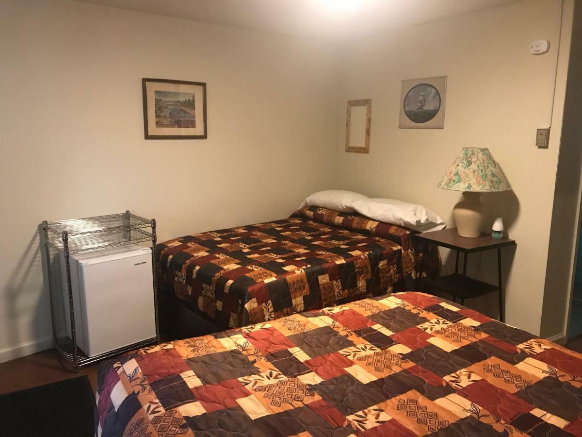 אוסווגו Evergreen Motel מראה חיצוני תמונה
