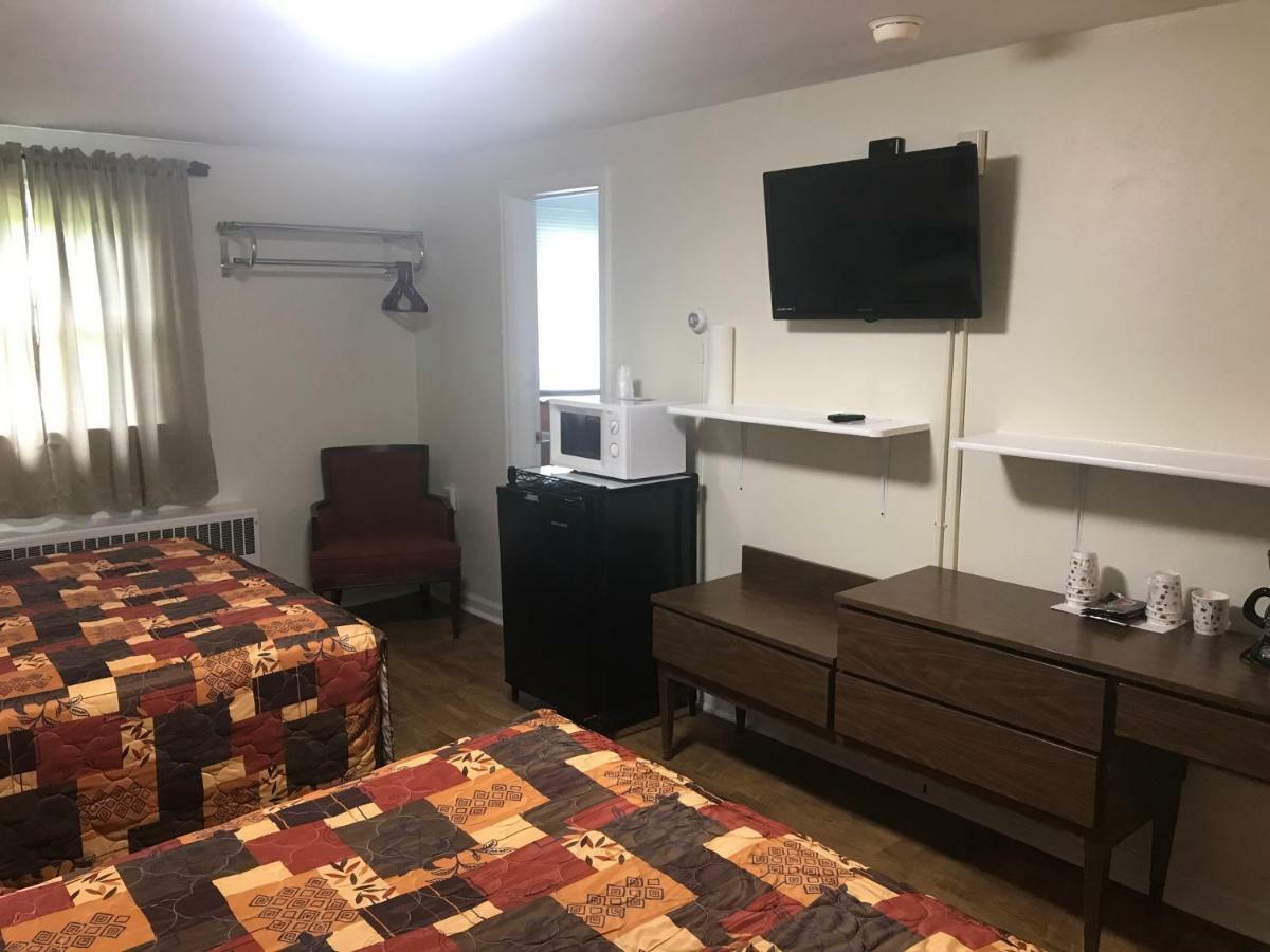 אוסווגו Evergreen Motel מראה חיצוני תמונה